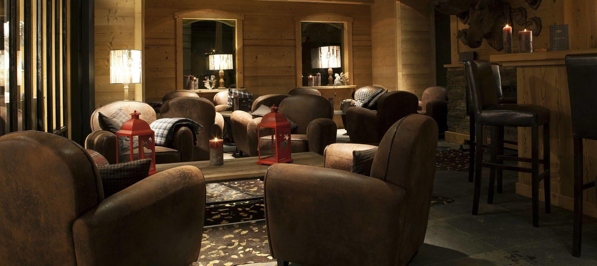 Chalet-Hotel Les Cimes ル・グラン・ボルナン エクステリア 写真