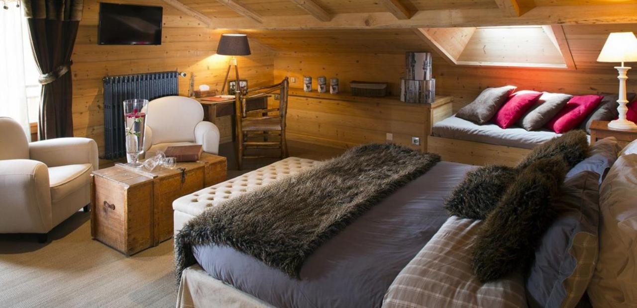 Chalet-Hotel Les Cimes ル・グラン・ボルナン エクステリア 写真